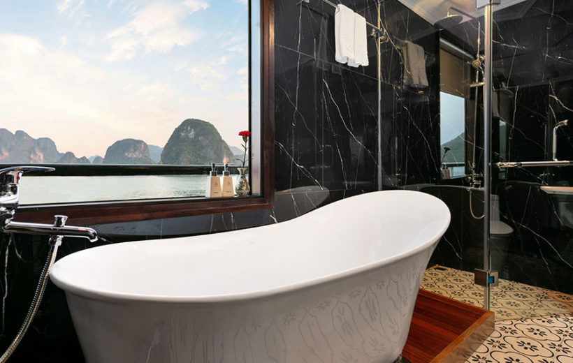 pelican-classic-royal-suite-bathtub